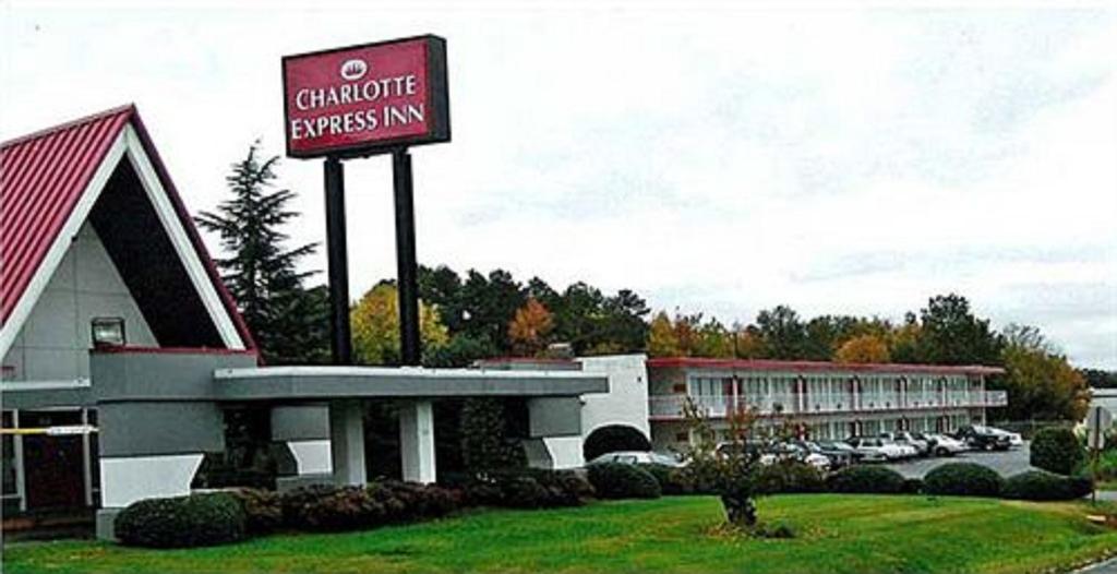 Charlotte Express Inn Esterno foto