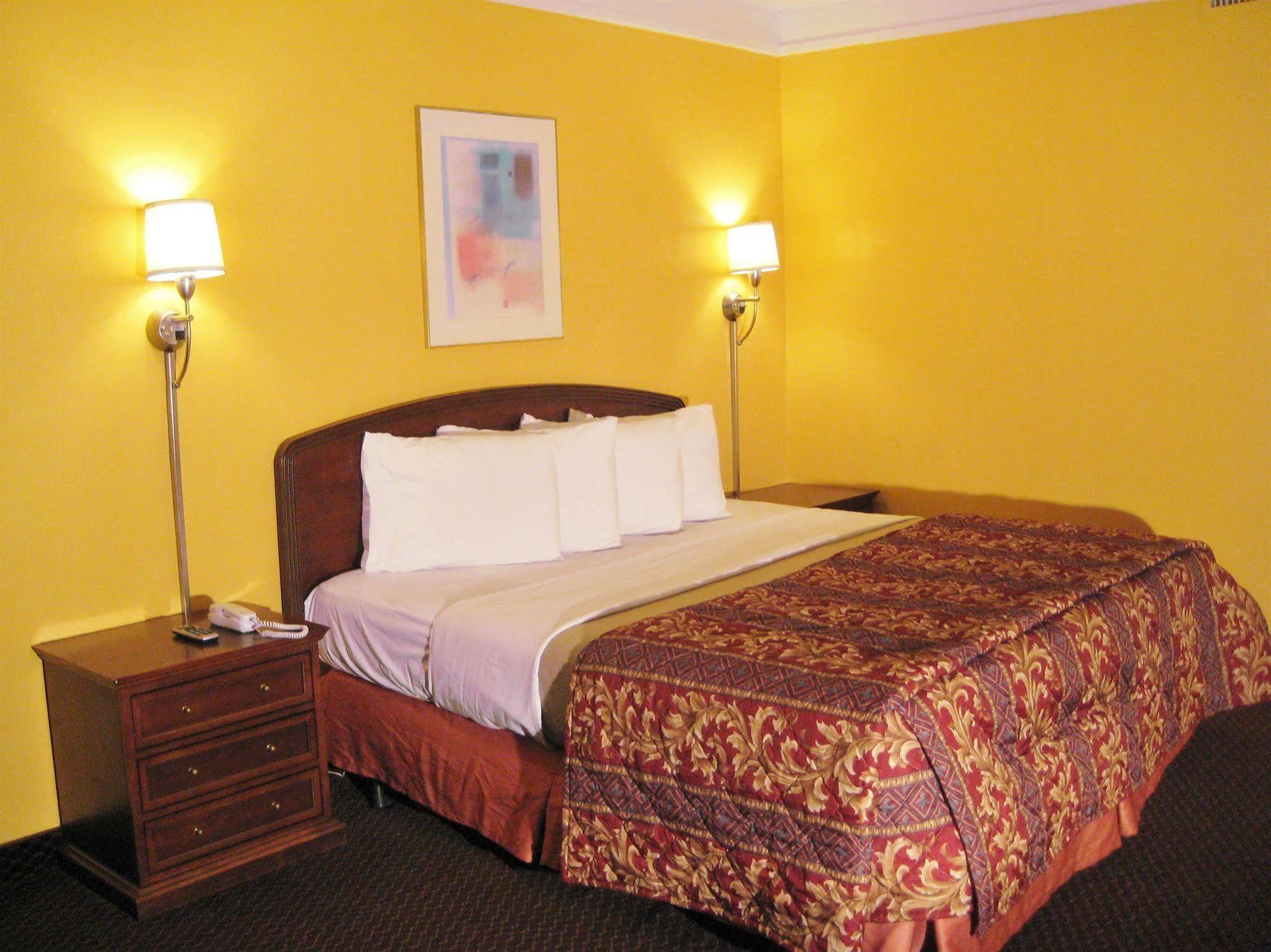 Charlotte Express Inn Esterno foto