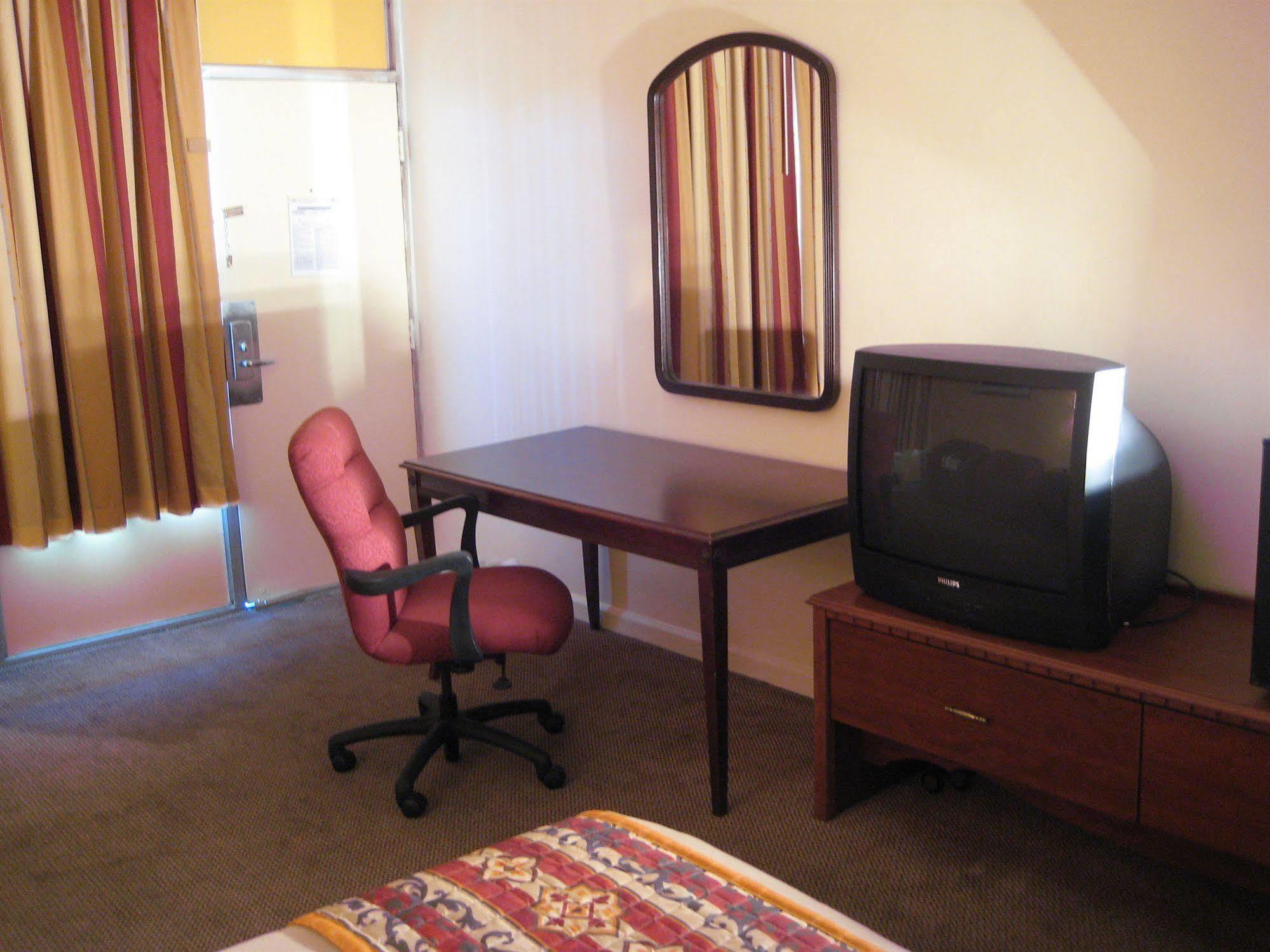 Charlotte Express Inn Esterno foto