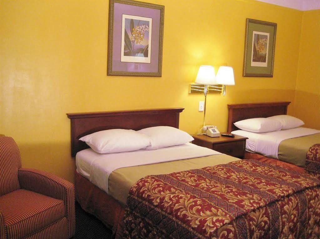 Charlotte Express Inn Esterno foto